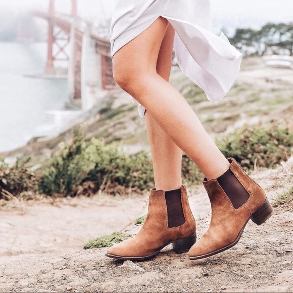 $359 Frye Dara Genuine Leather Brown Oiled Suede Chelsea Low Heel Ankle Boots - Picture 16 of 16
